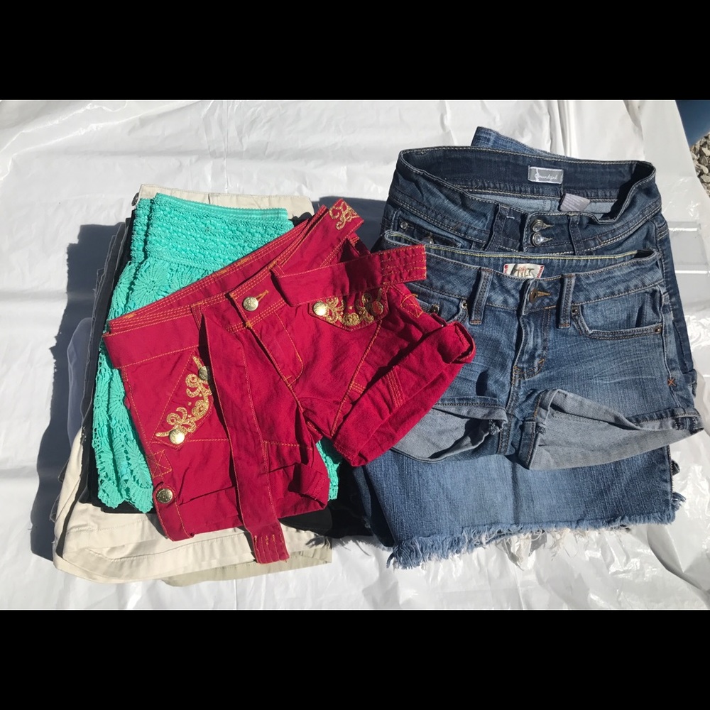 LOT OF Mixed female Shorts (25 pair)